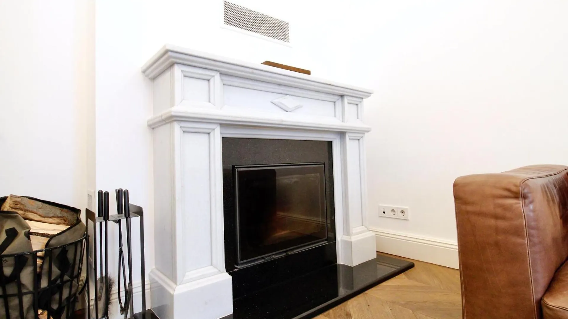 아파트 Urban Oasis In Neubau With Cozy Fireplace 비엔나 오스트리아